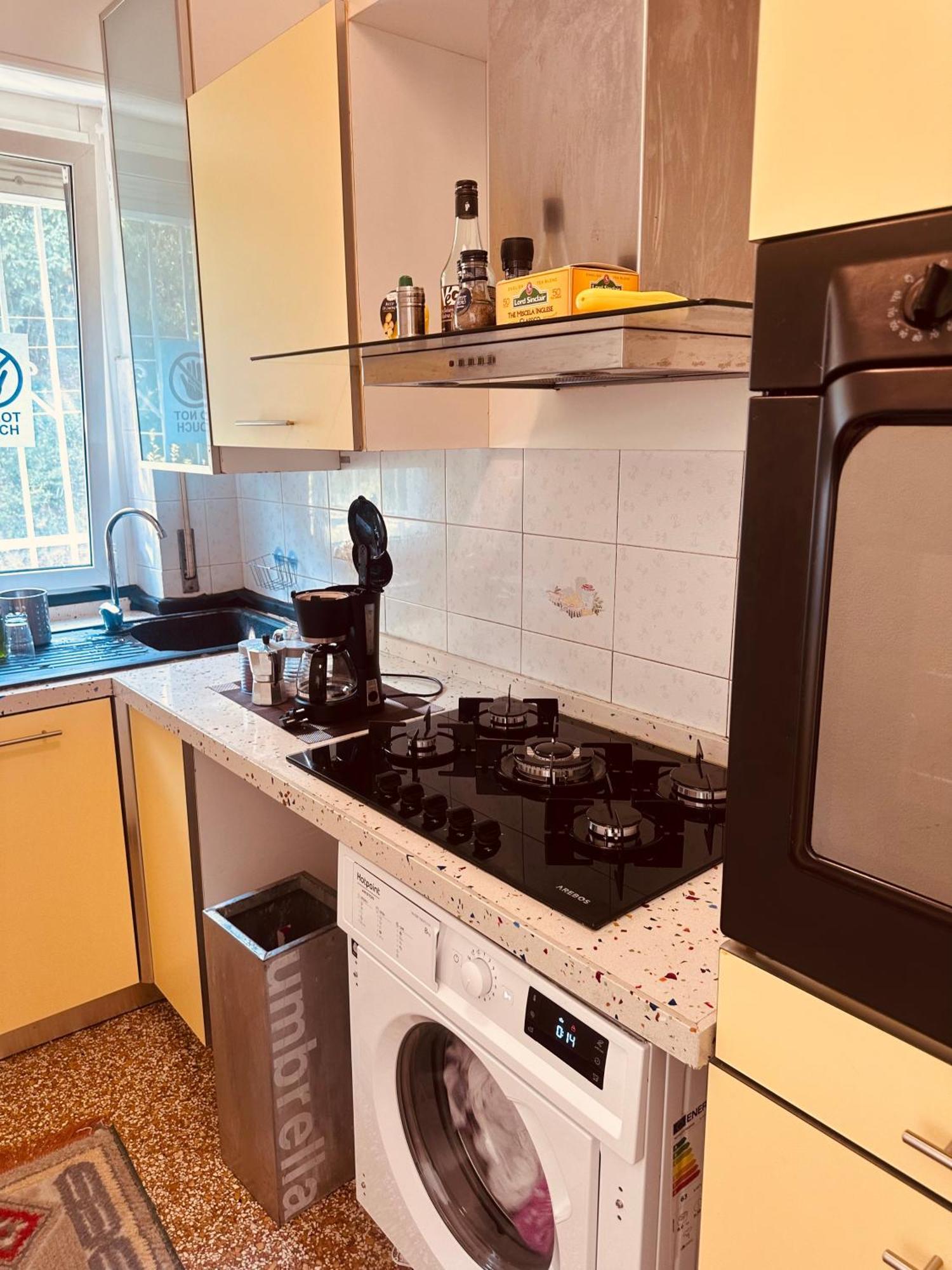 Entire 3 Bed Rooms Apartment,Centrum Cenova Dış mekan fotoğraf